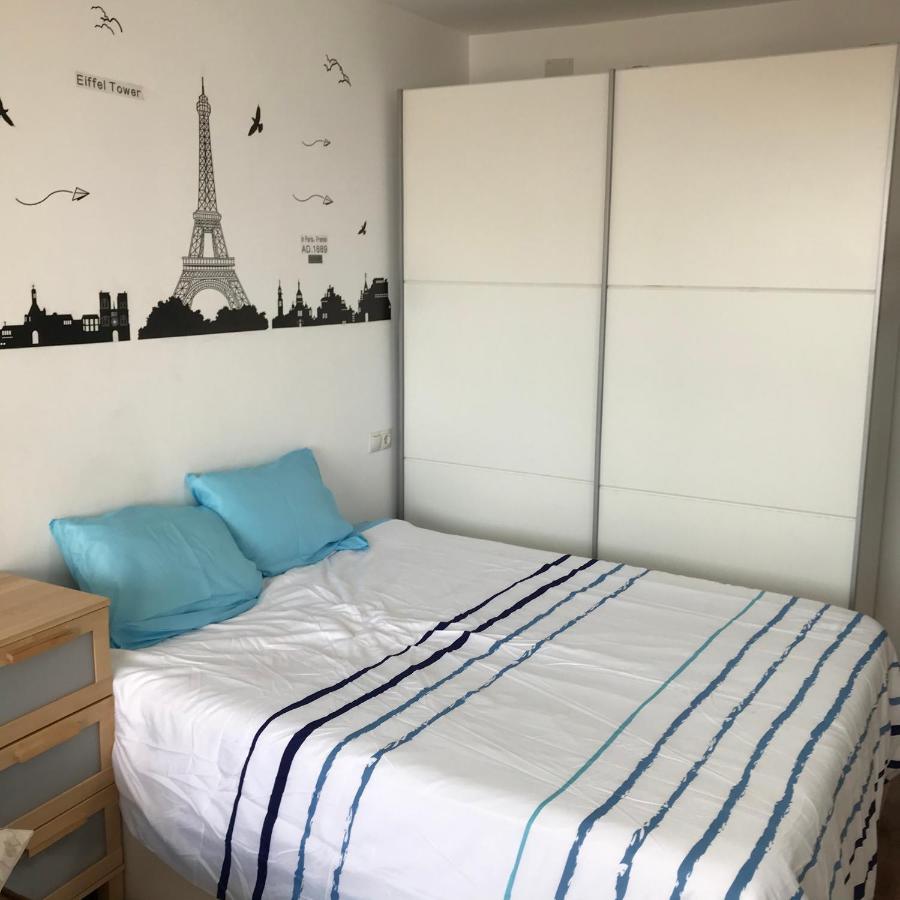 Apartamento Estudio Loft En El Centro Para 3 O 4 Personas Cama Doble Y Sofa Cama Check In A Partir De Las 15 Y 30 Min Pm Y Check Out Hasta Las 11 Y 30 Pm Con Wifi Normalmente No Se Puede Adelantar El Check In Торремолинос Экстерьер фото