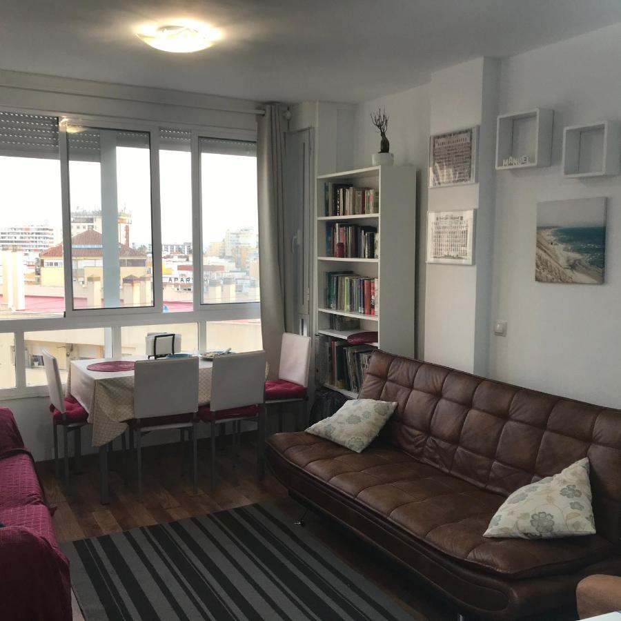 Apartamento Estudio Loft En El Centro Para 3 O 4 Personas Cama Doble Y Sofa Cama Check In A Partir De Las 15 Y 30 Min Pm Y Check Out Hasta Las 11 Y 30 Pm Con Wifi Normalmente No Se Puede Adelantar El Check In Торремолинос Экстерьер фото