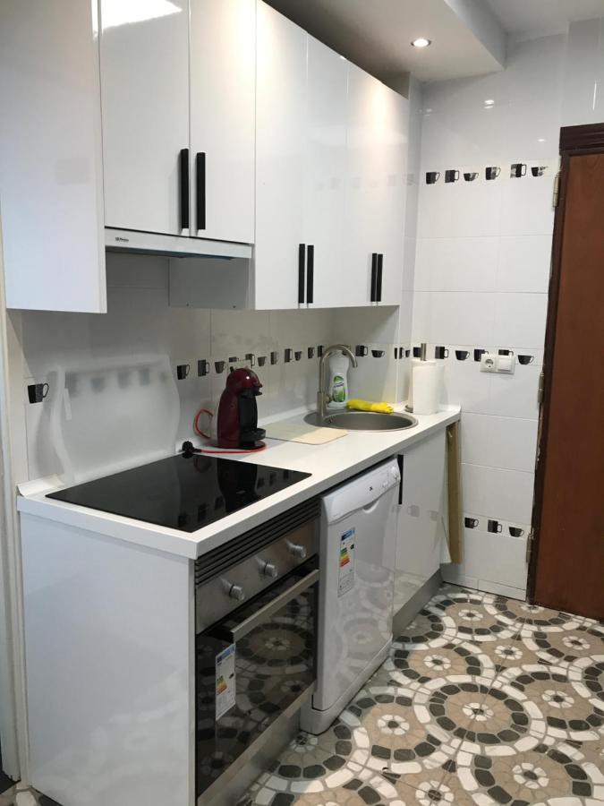 Apartamento Estudio Loft En El Centro Para 3 O 4 Personas Cama Doble Y Sofa Cama Check In A Partir De Las 15 Y 30 Min Pm Y Check Out Hasta Las 11 Y 30 Pm Con Wifi Normalmente No Se Puede Adelantar El Check In Торремолинос Экстерьер фото