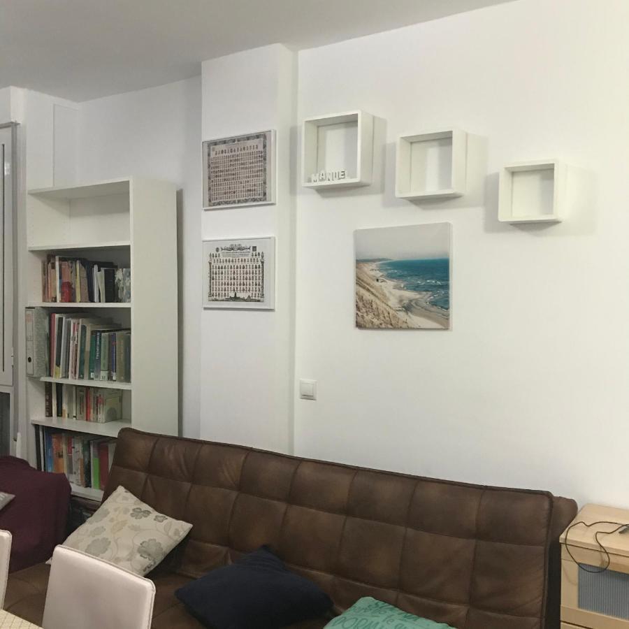 Apartamento Estudio Loft En El Centro Para 3 O 4 Personas Cama Doble Y Sofa Cama Check In A Partir De Las 15 Y 30 Min Pm Y Check Out Hasta Las 11 Y 30 Pm Con Wifi Normalmente No Se Puede Adelantar El Check In Торремолинос Экстерьер фото