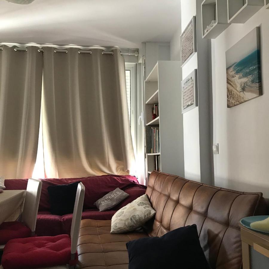 Apartamento Estudio Loft En El Centro Para 3 O 4 Personas Cama Doble Y Sofa Cama Check In A Partir De Las 15 Y 30 Min Pm Y Check Out Hasta Las 11 Y 30 Pm Con Wifi Normalmente No Se Puede Adelantar El Check In Торремолинос Экстерьер фото